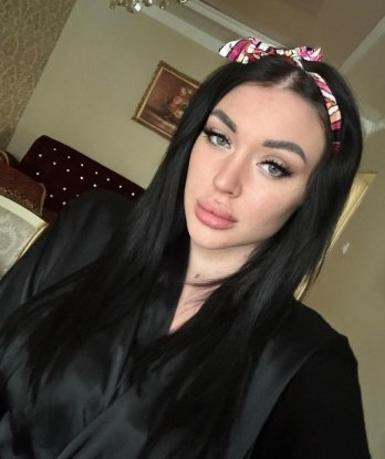 Если ты ищешь незабываемые эмоции и полное расслабление, тогда я та, кого тебе нужно! У меня в наличии множество возможностей, чтобы удовлетворить все твои сексуальные желания. Моя соблазнительная внешность и роскошное тело просто завораживают. Я живу в Москве и доступна для интимных встреч. Мои услуги станут для тебя настоящим открытием райского наслаждения. Мои отзывы говорят сами за себя - качество и удовлетворение гарантированы. Посмотри мои фото и прочувствуй весь мой шарм. Жду тебя, чтобы воплотить все ваши самые сокровенные фантазии в реальность. 💋 Юлия